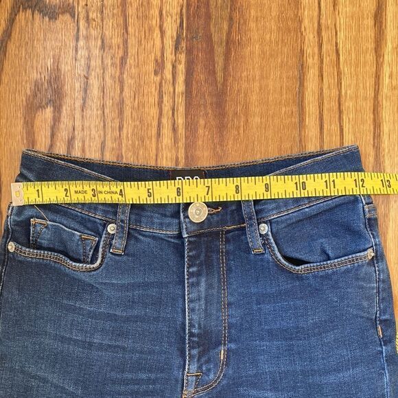 BDG Urban Outfitters High Rise Twig Stretch Ankle Jeans Size 26 - Picture 8 of 13